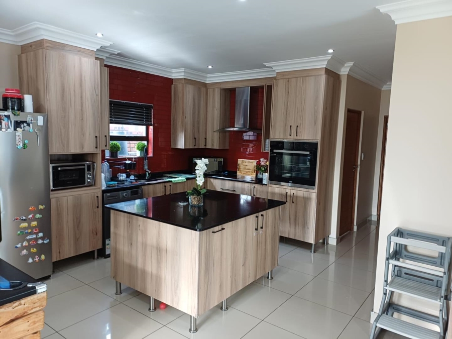 3 Bedroom Property for Sale in Pellissier Free State